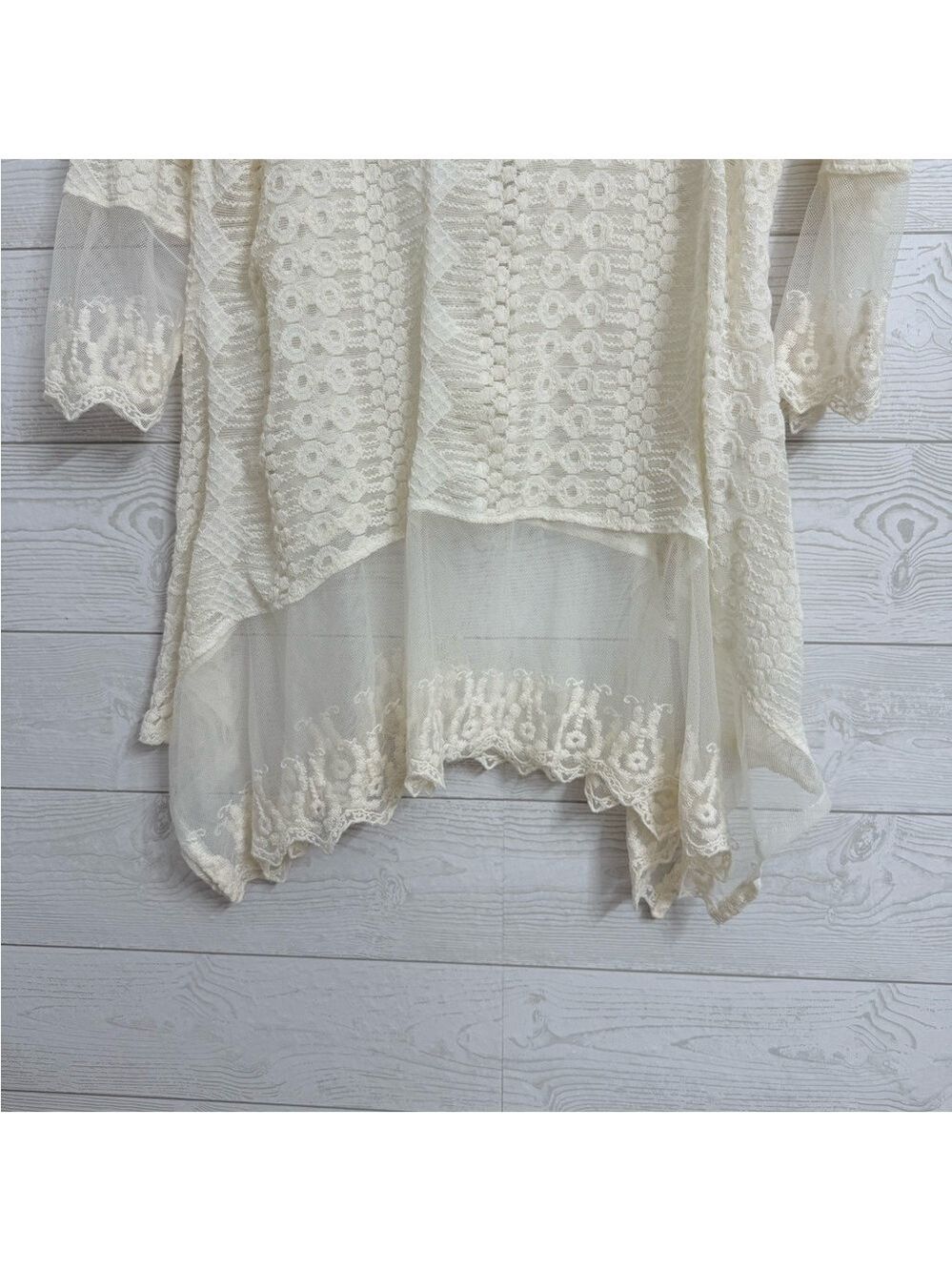 LeModa Women’s Ivory Shear & Lace Boho Top. Size M - Picture 5 of 8